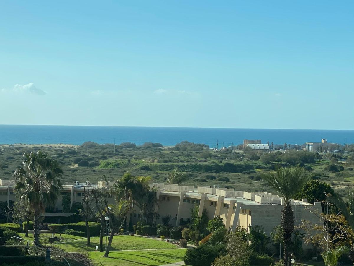 קיסריה נאות גולף- Oren Apartment Екстериор снимка